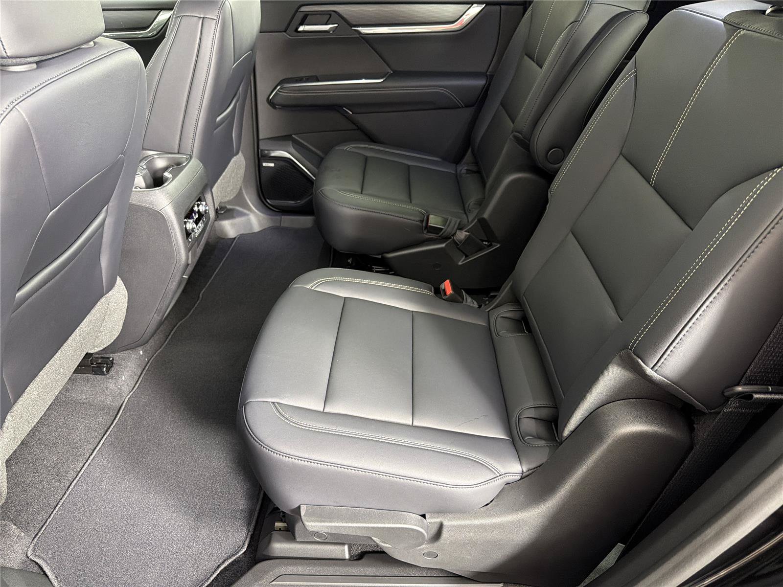 New 2026 GMC Acadia Elevation w/ Black Edition FWD image 20