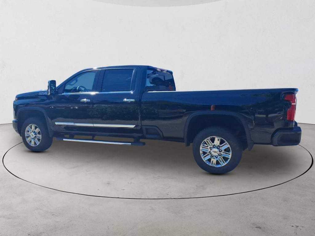 New 2026 Chevrolet Silverado 2500 High Country w/ Technology Package AWD/4WD image 8