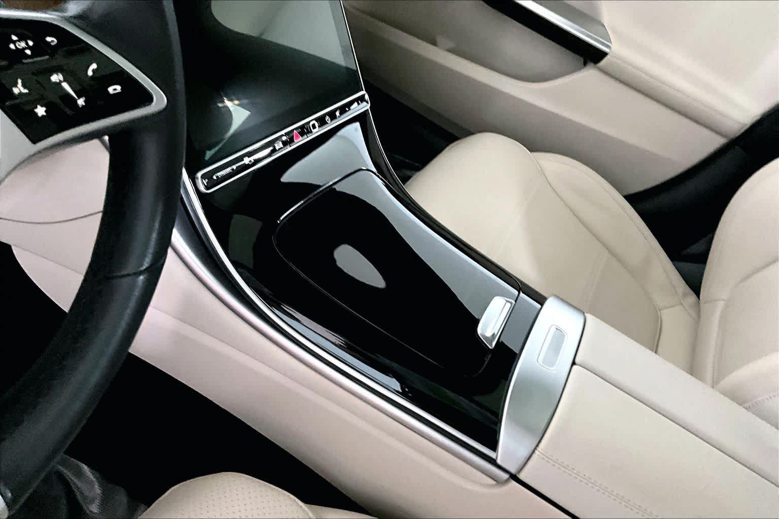 Certified 2024 Mercedes-Benz C 300 4MATIC Sedan image 17