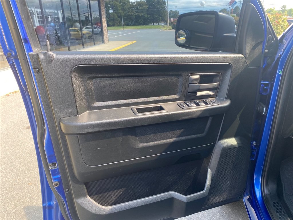 Used 2018 RAM 1500 Express RWD image 8