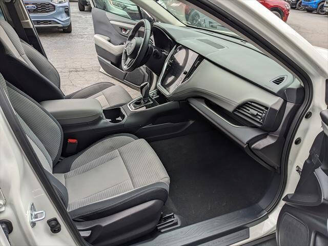 Used 2023 Subaru Outback Premium AWD/4WD image 19