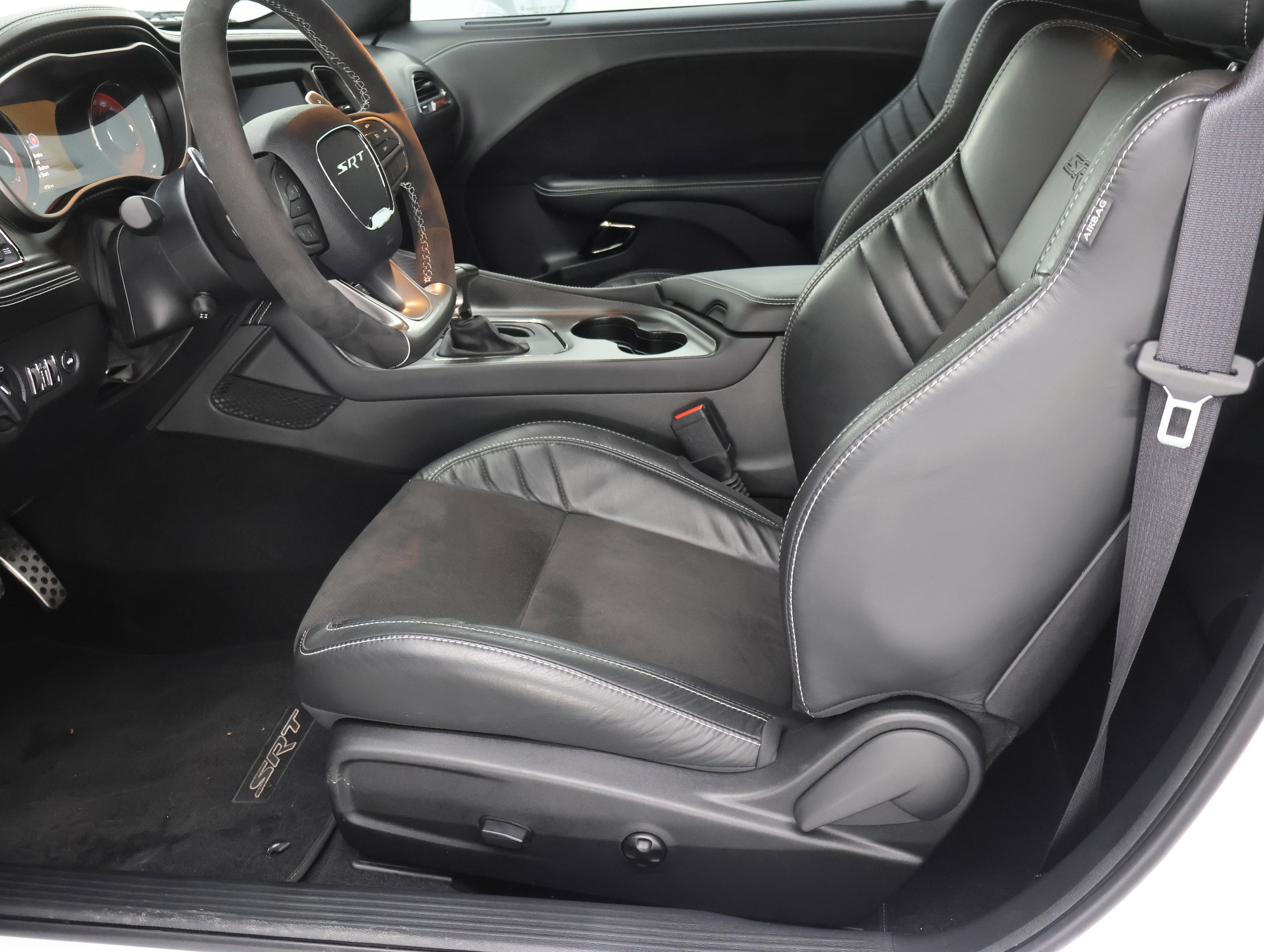 Used 2020 Dodge Challenger SRT Hellcat RWD image 8