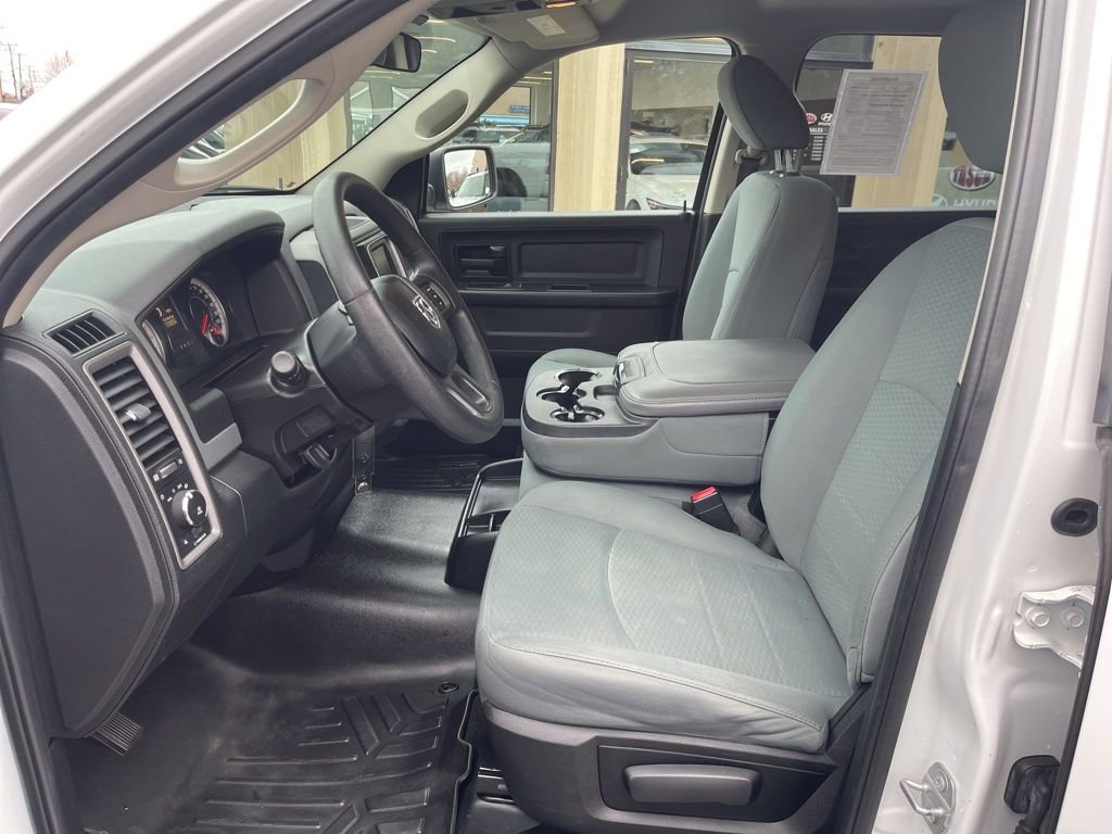 Used 2017 RAM 1500 Express image 10