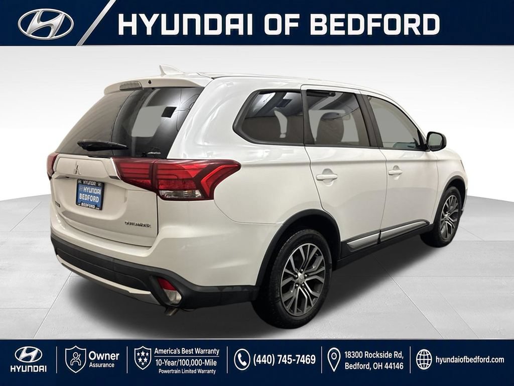 Used 2017 Mitsubishi Outlander ES AWD/4WD image 7
