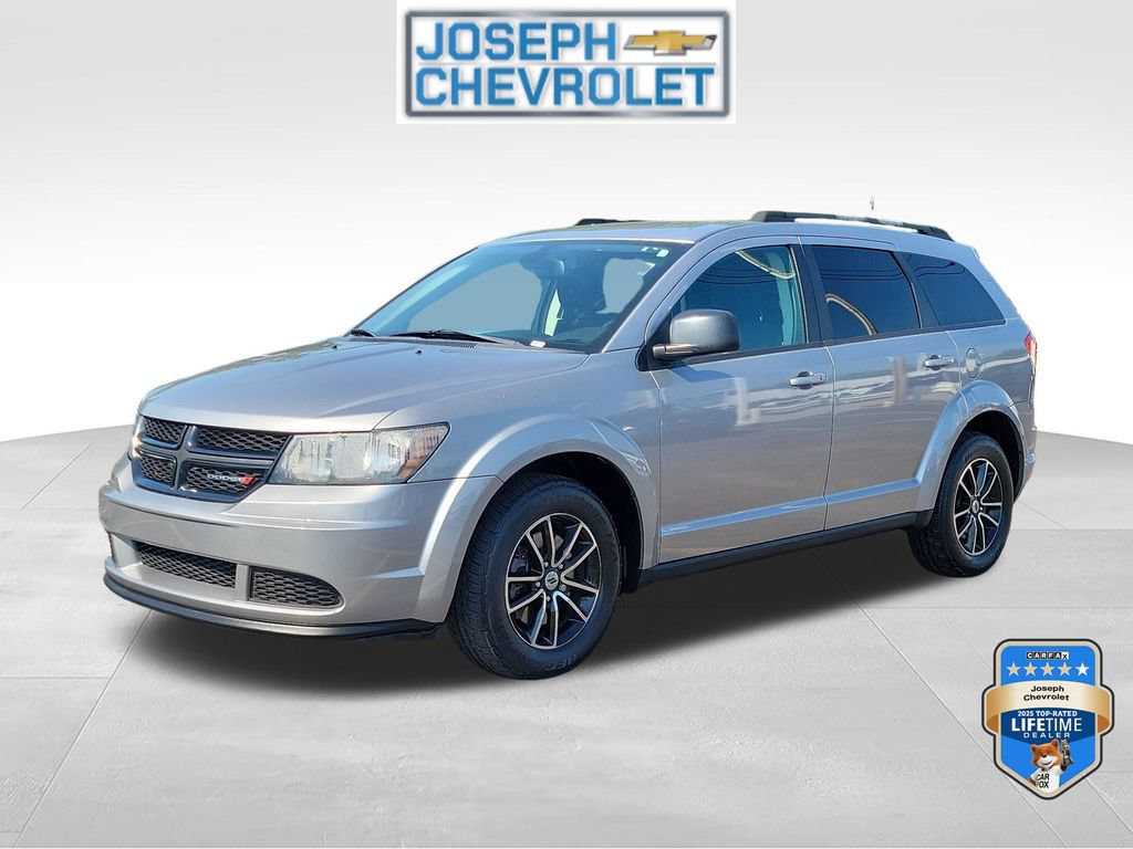 Used 2018 Dodge Journey SE w/ Connectivity Group FWD image 2