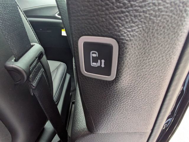 New 2026 Chrysler Pacifica Select w/ S Appearance Package image 30