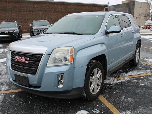 Used 2015 GMC Terrain SLE image 2