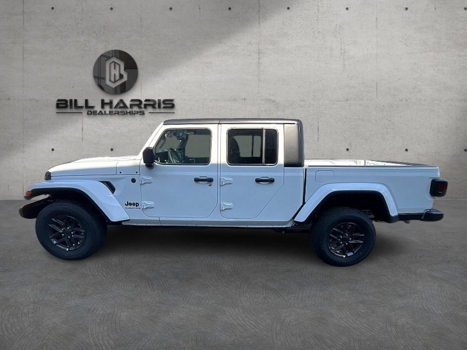 New 2025 Jeep Gladiator Sport image 9