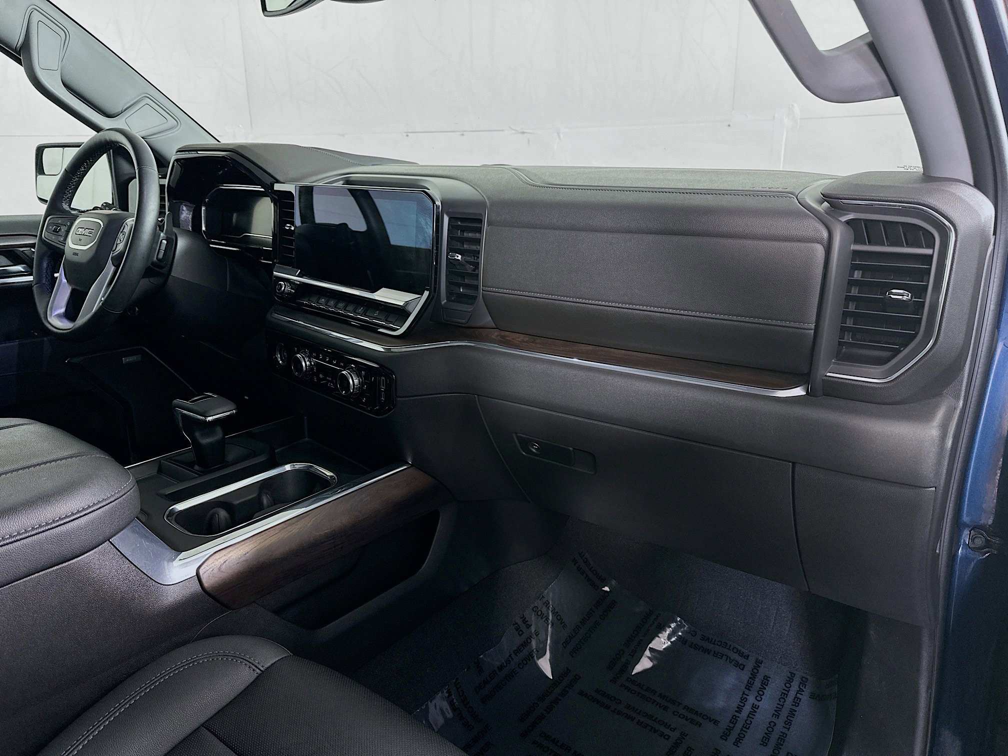 Used 2023 GMC Sierra 1500 SLT w/ SLT Premium Package image 29