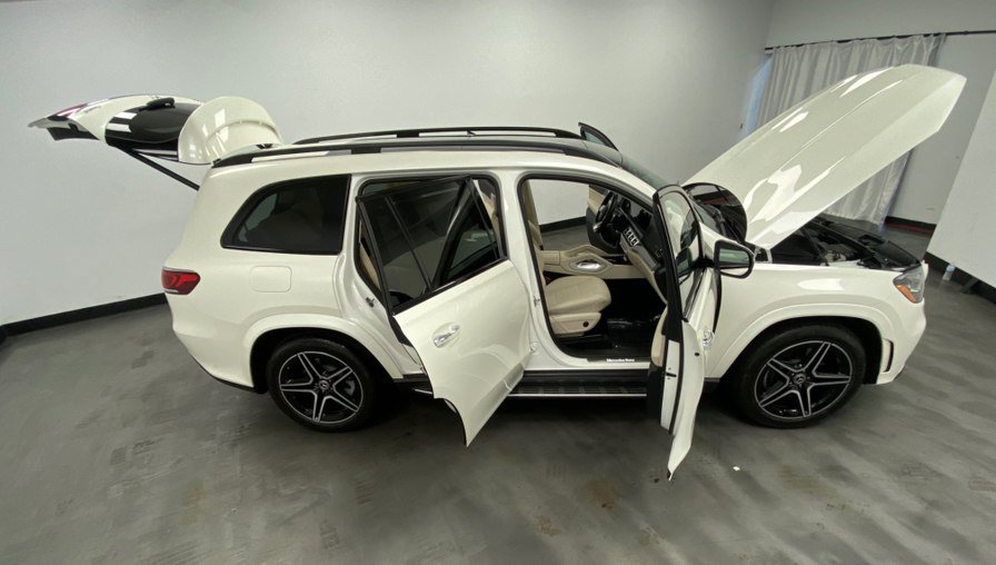 Used 2023 Mercedes-Benz GLS 450 4MATIC image 54