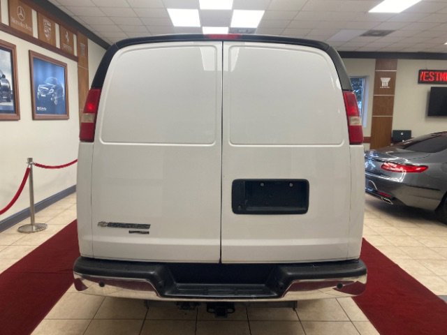Used 2015 Chevrolet Express 3500 Extended image 2