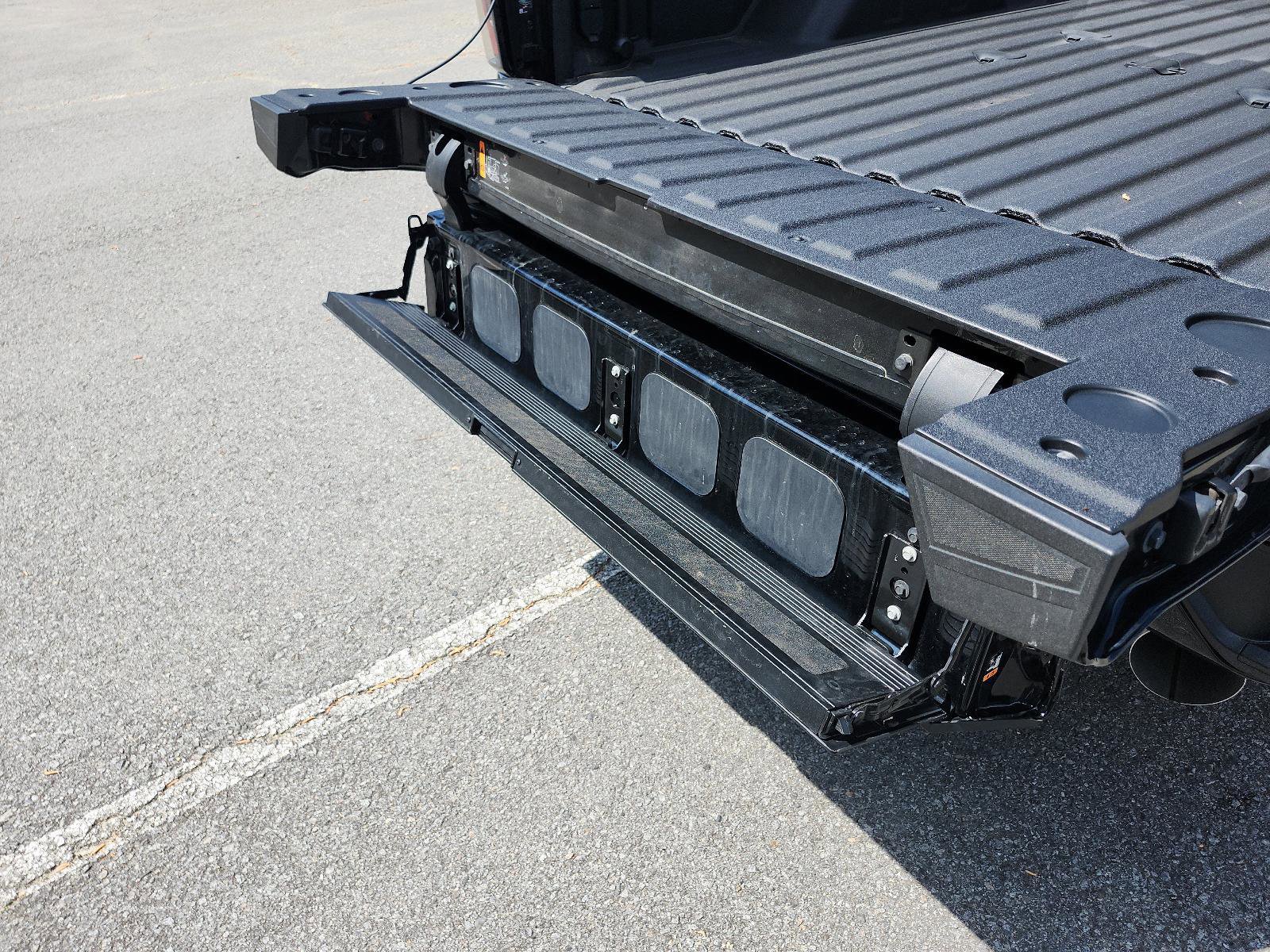 Certified 2025 GMC Sierra 2500 AT4 image 14