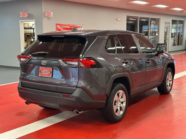 Used 2023 Toyota RAV4 LE AWD/4WD image 4