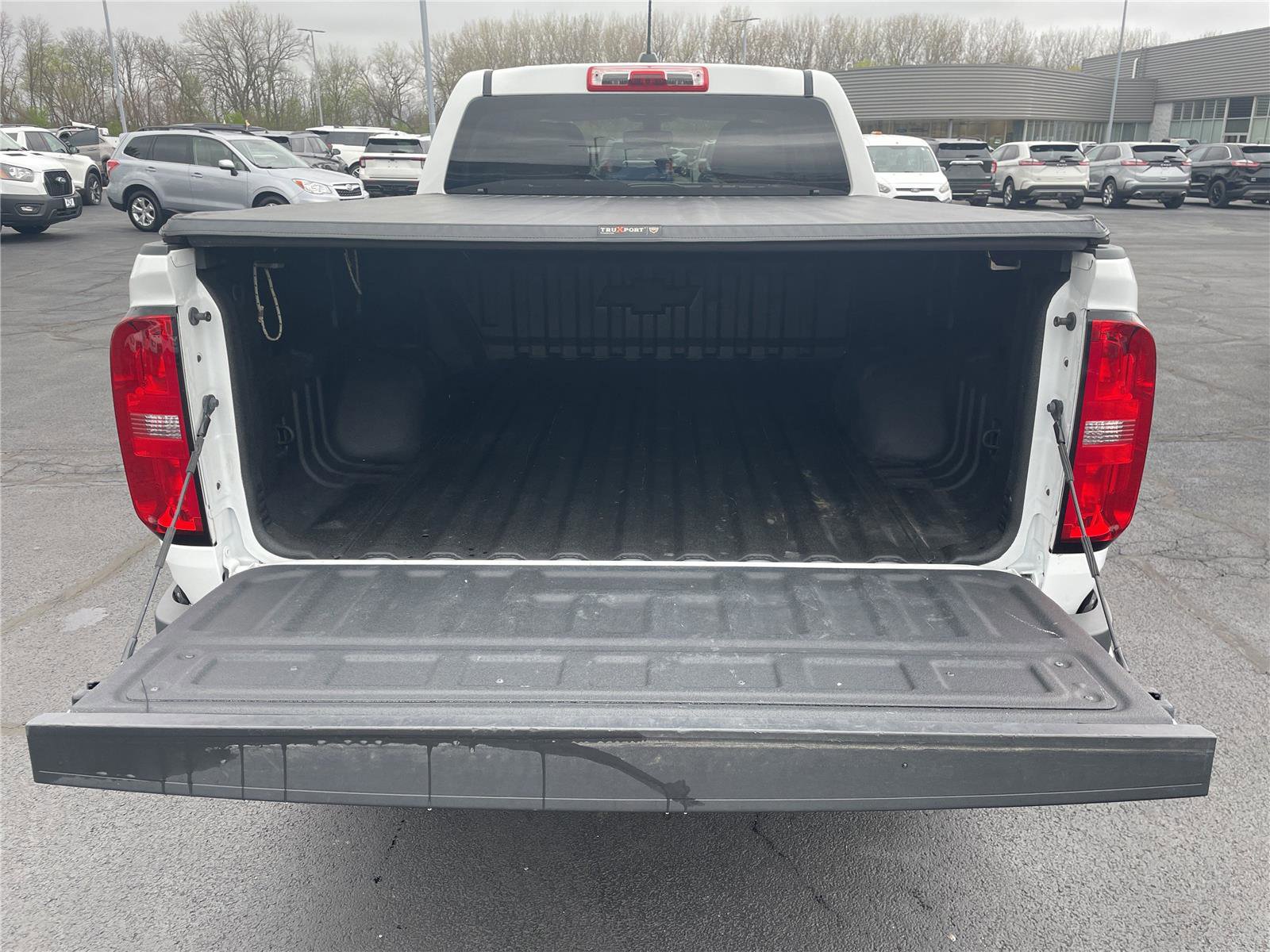 Used 2022 Chevrolet Colorado W/T w/ Custom Special Edition image 5