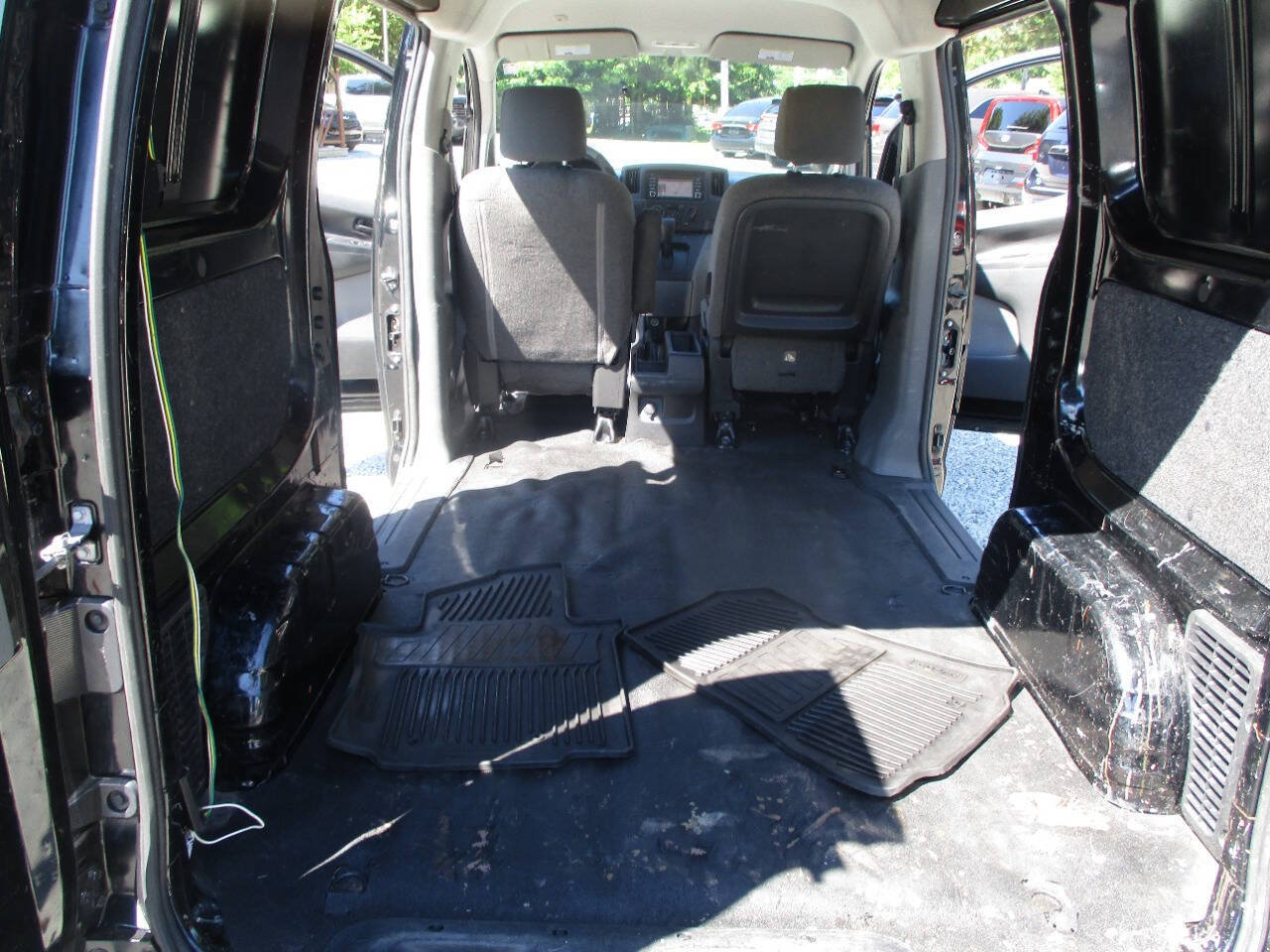 Used 2014 Nissan NV200 SV w/ Technology Package FWD image 25