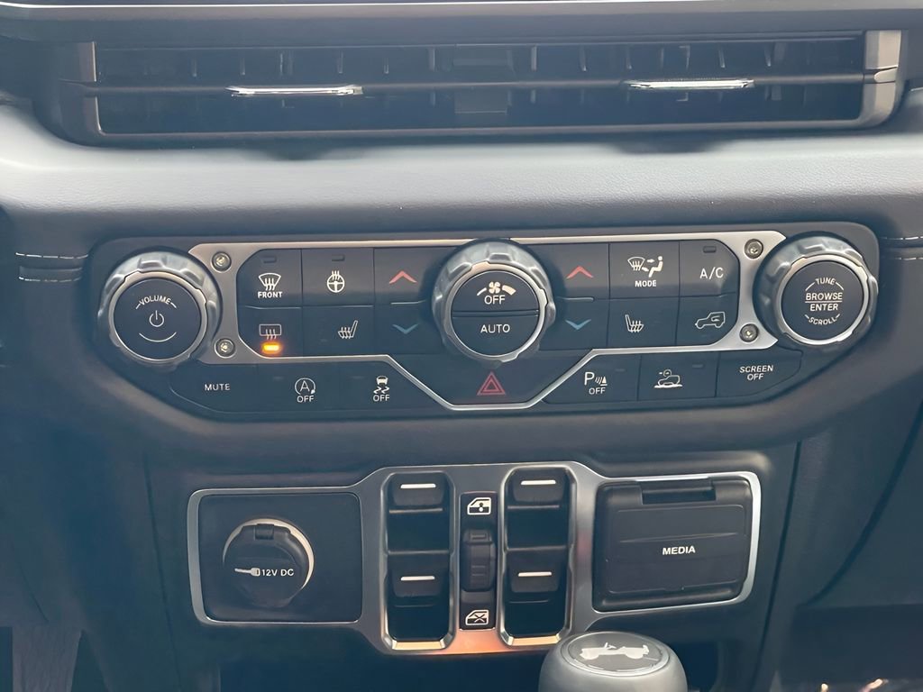 New 2025 Jeep Wrangler Sahara w/ Safety Group image 18