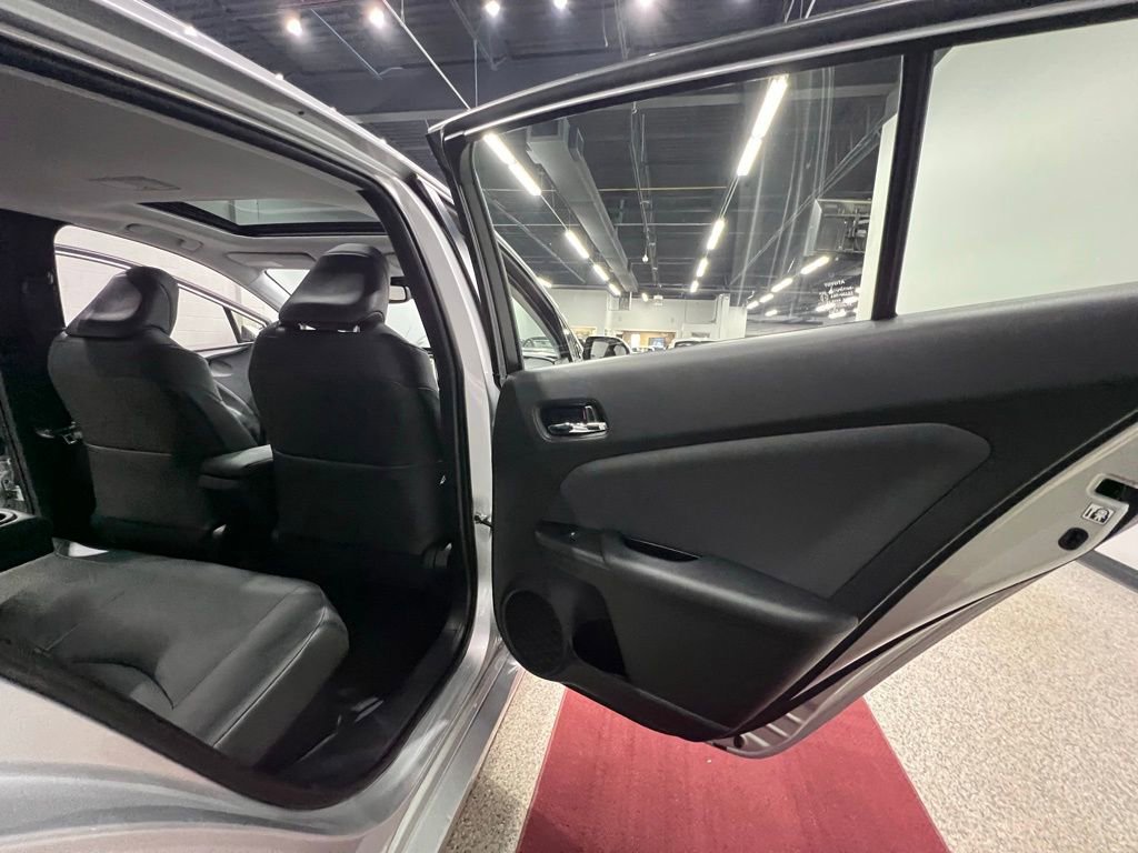 Used 2017 Toyota Prius Four w/ Advanced Technology Package image 34