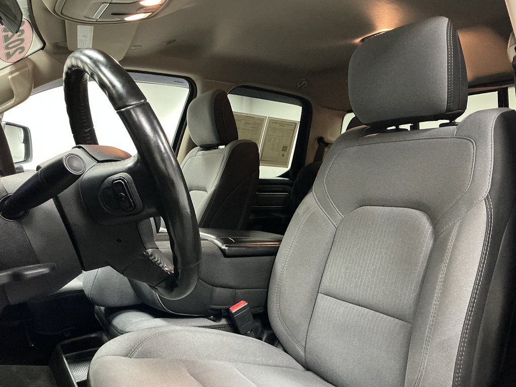 Used 2020 RAM 1500 Big Horn AWD/4WD image 9