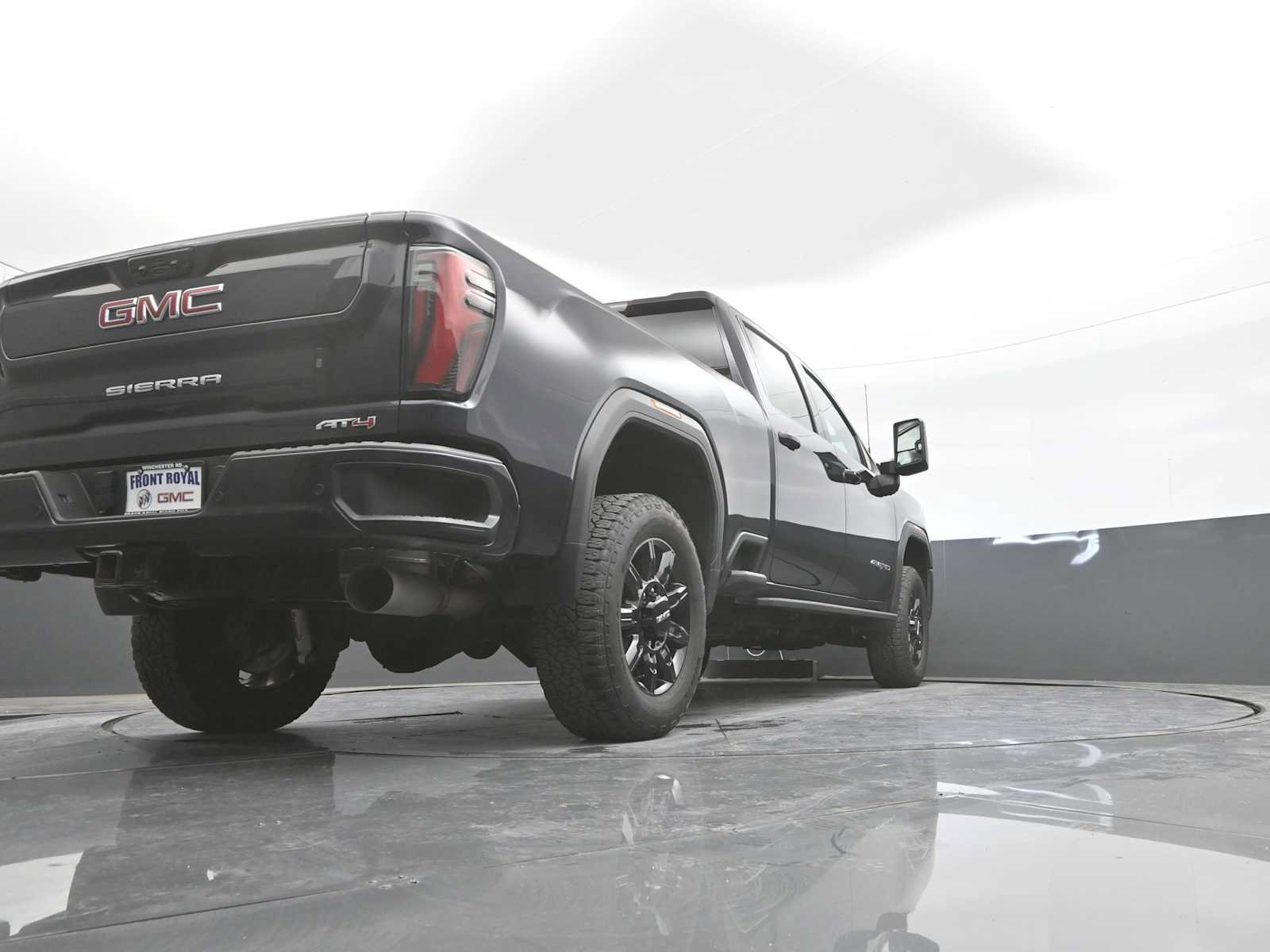 Used 2024 GMC Sierra 2500 AT4 w/ AT4 Premium Plus Package AWD/4WD image 59