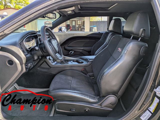 Used 2015 Dodge Challenger R/T Plus image 19
