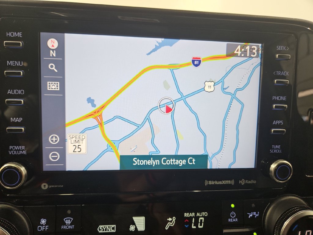 Used 2020 Toyota Highlander XLE AWD/4WD image 20