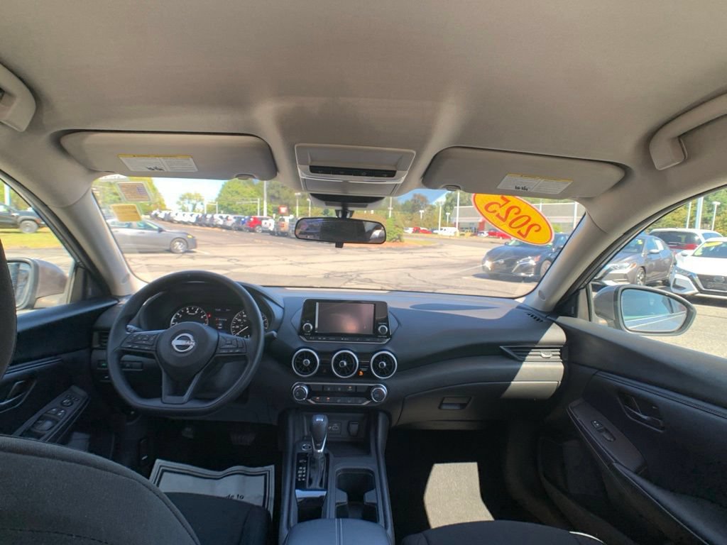 Used 2025 Nissan Sentra S FWD image 25