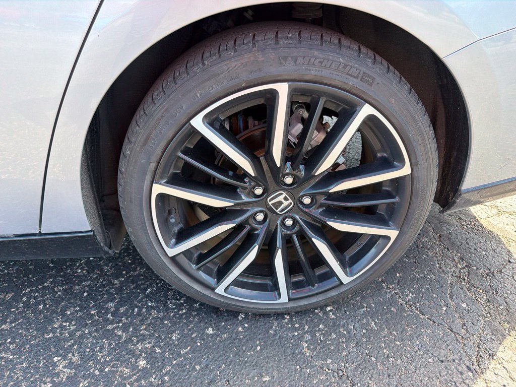Used 2024 Honda Accord Touring image 12