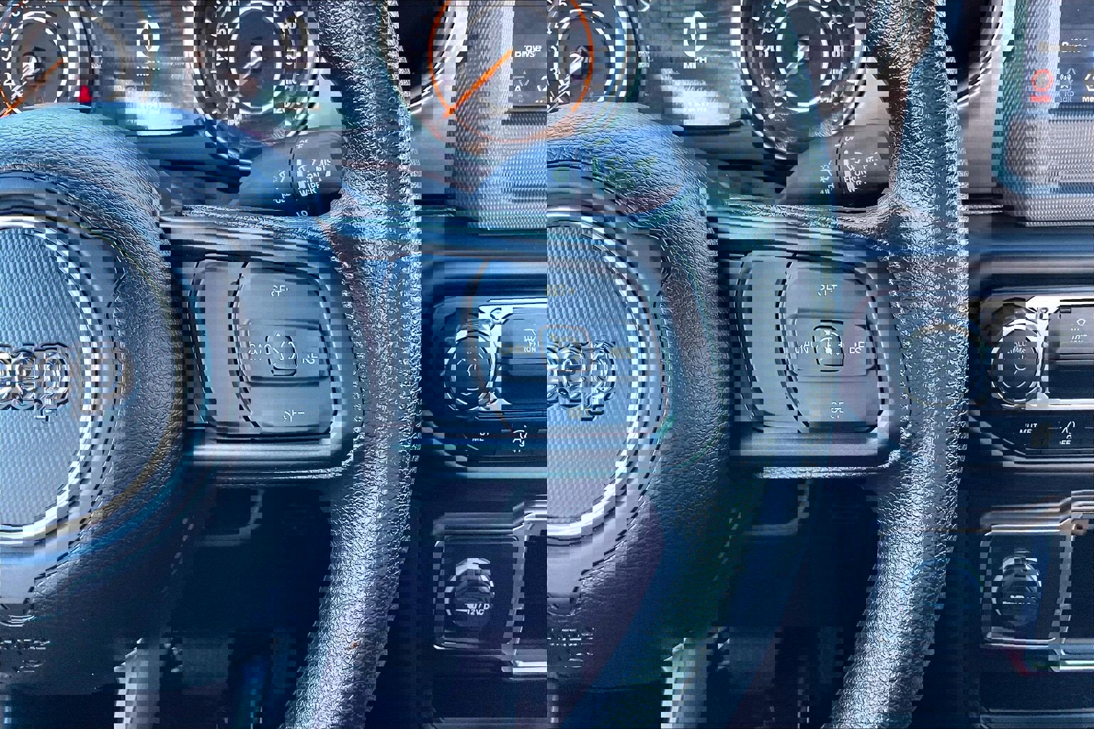 Used 2023 Jeep Gladiator Sport image 17