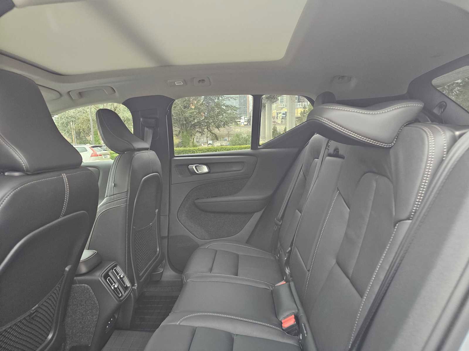 New 2026 Volvo XC40 B5 Plus w/ Protection Package Premier image 19