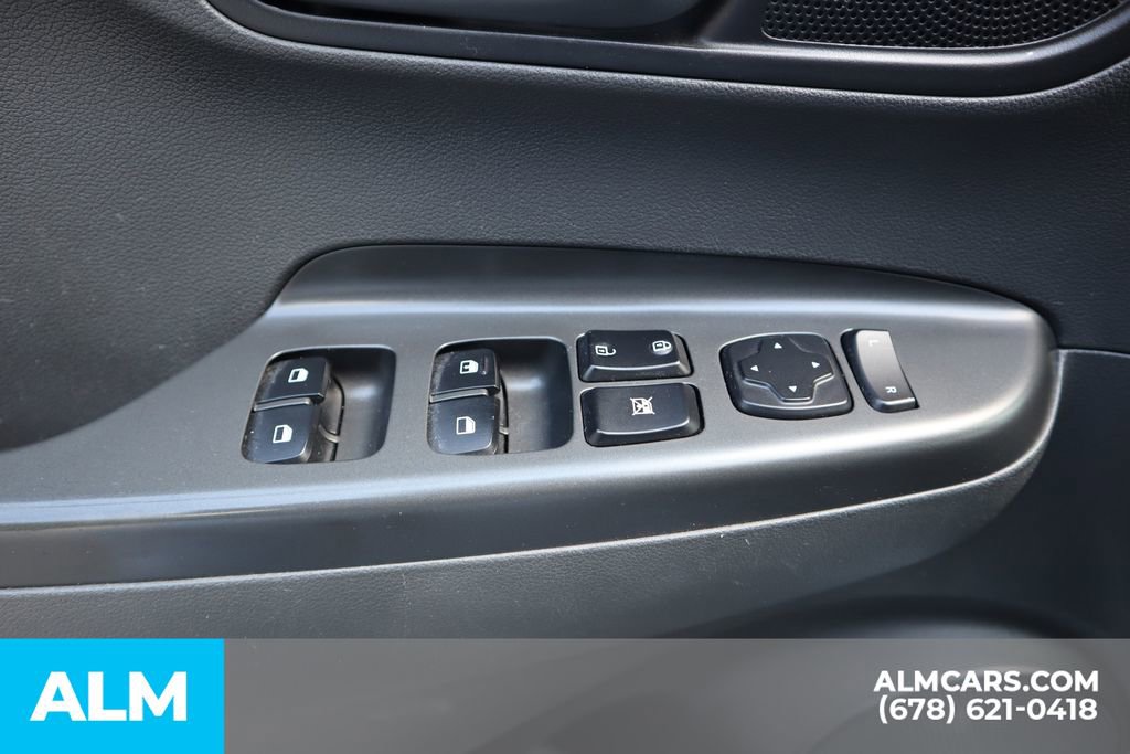 Used 2021 Hyundai Kona SE image 15