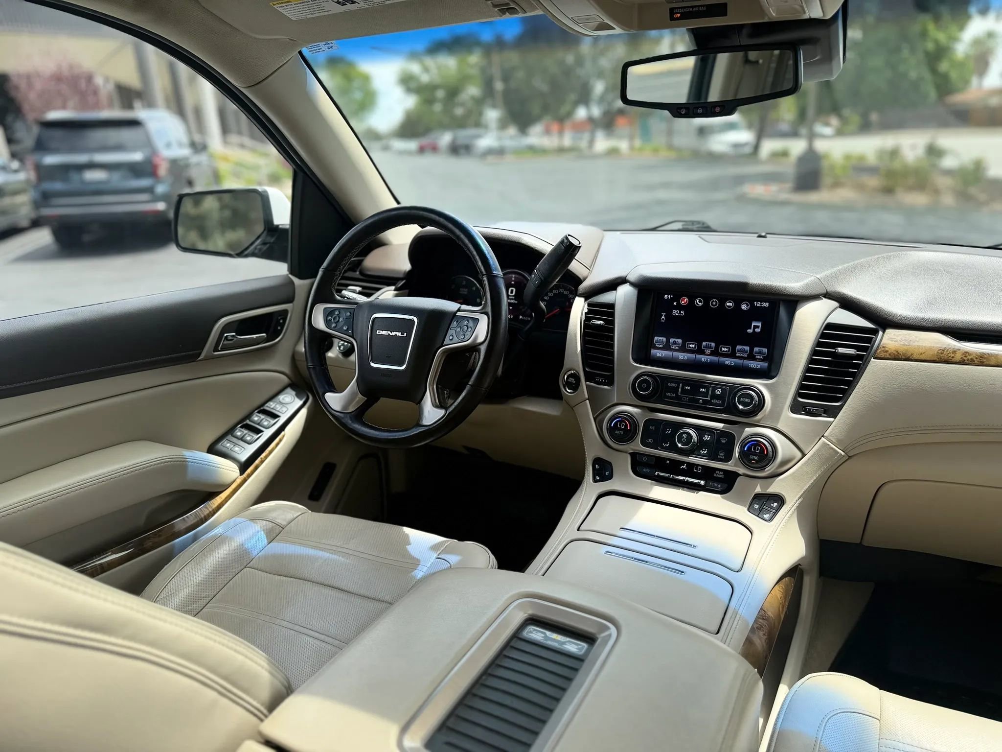 Used 2016 GMC Yukon Denali w/ Open Road Package image 21