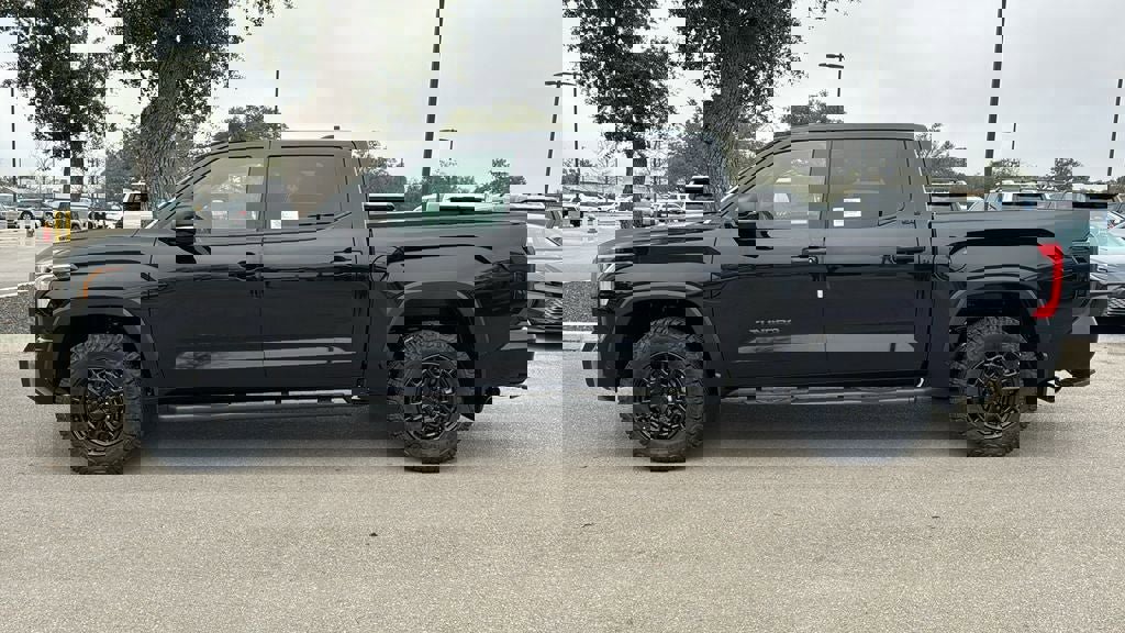 New 2026 Toyota Tundra SR5 image 4