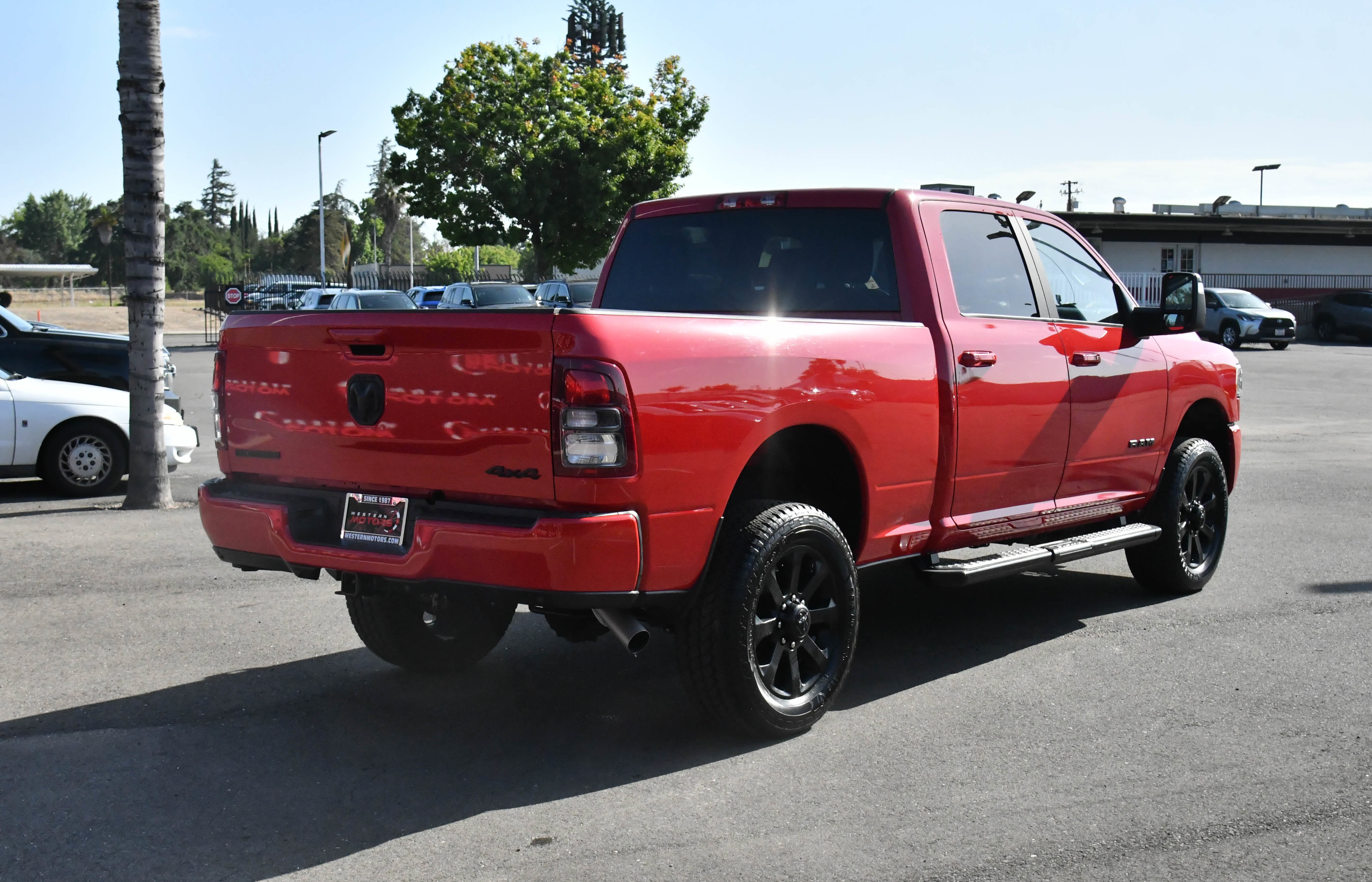 Used 2024 RAM 2500 Big Horn w/ Night Edition AWD/4WD image 8
