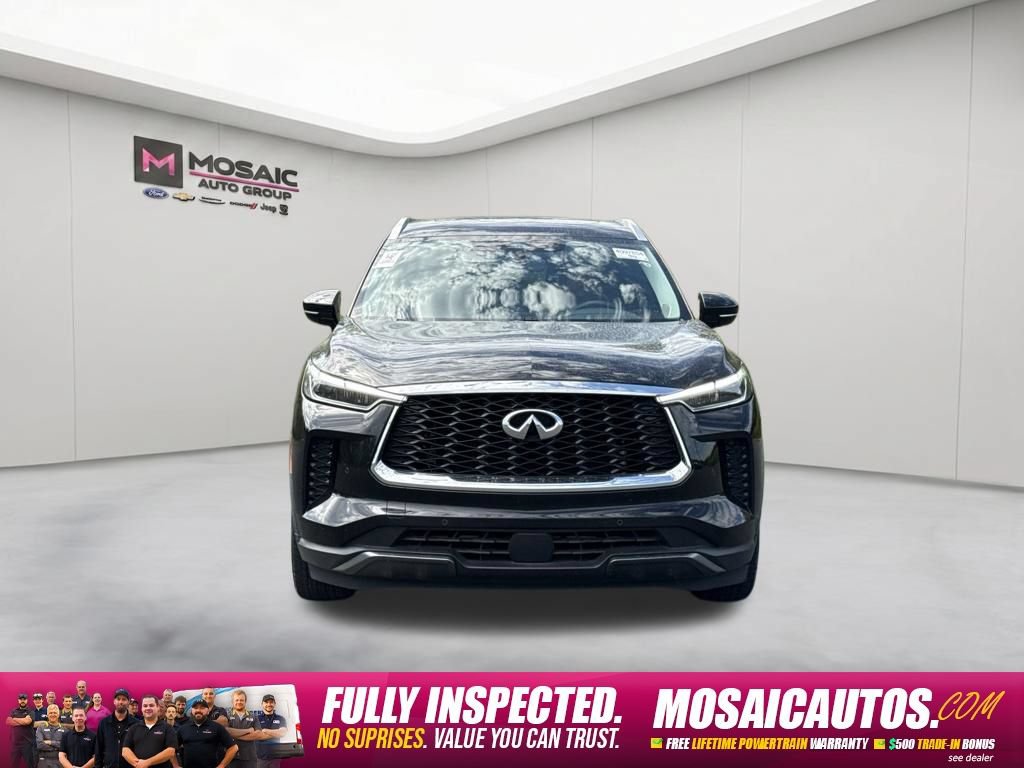Used 2023 INFINITI QX60 Sensory w/ Cargo Package AWD/4WD image 2