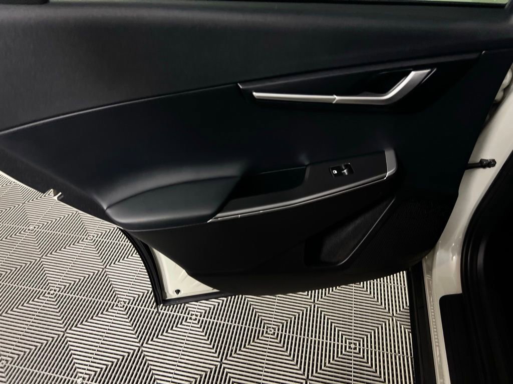 Used 2024 Kia EV6 Light image 28