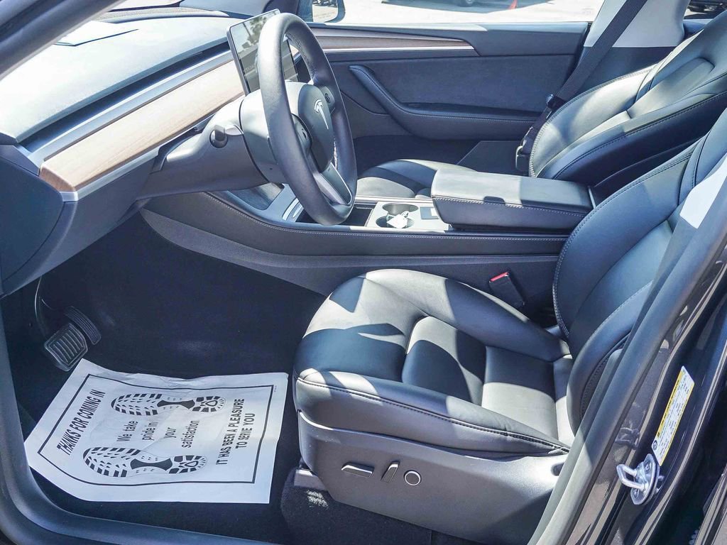 Used 2024 Tesla Model Y Long Range image 17