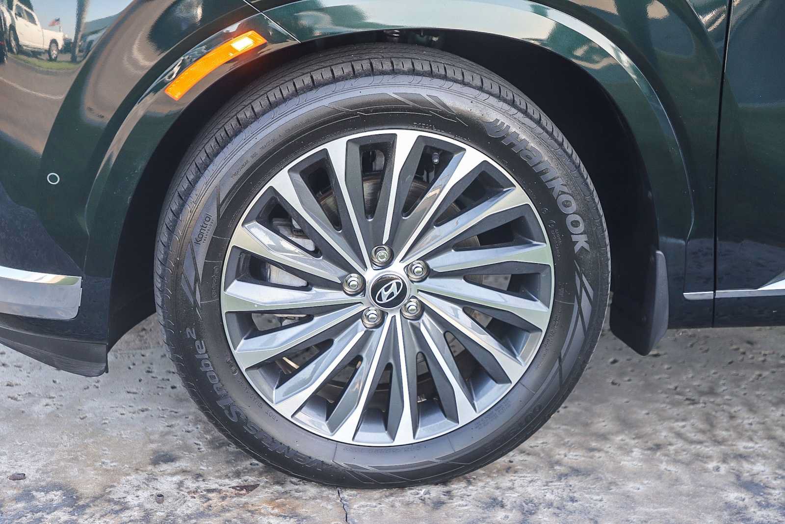 Used 2024 Hyundai Palisade Calligraphy AWD/4WD image 11