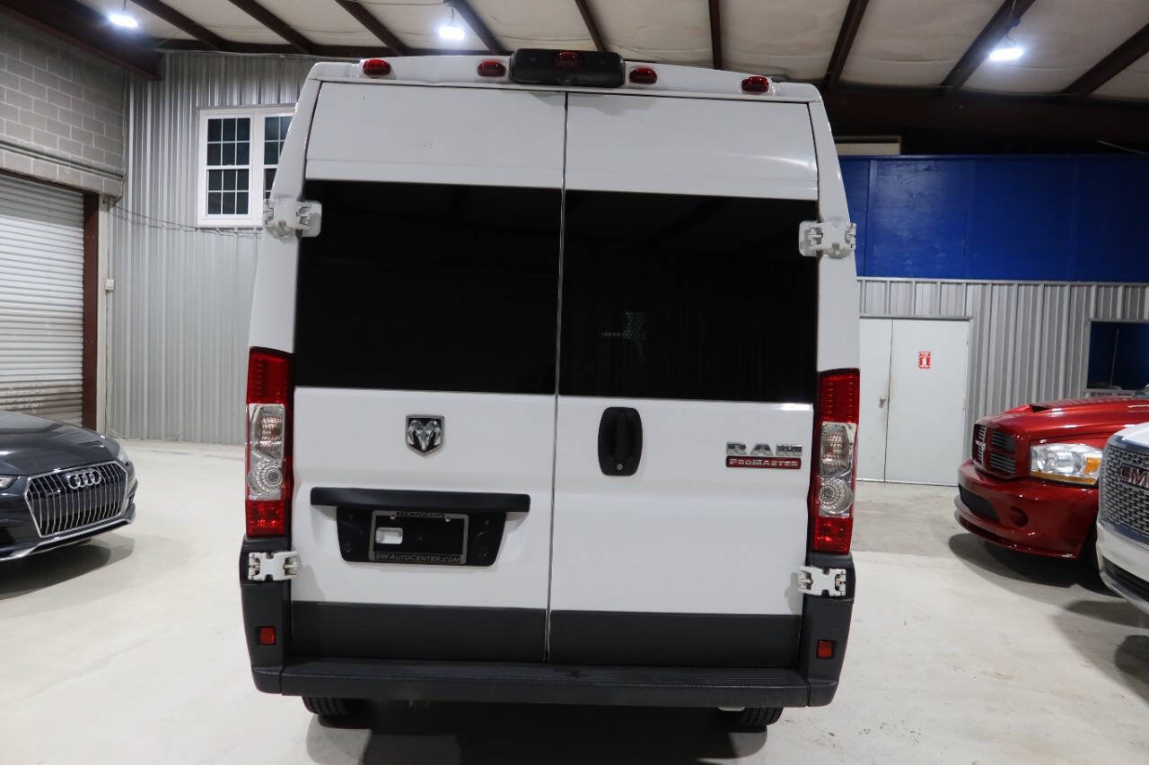 Used 2018 RAM ProMaster 2500 FWD image 4