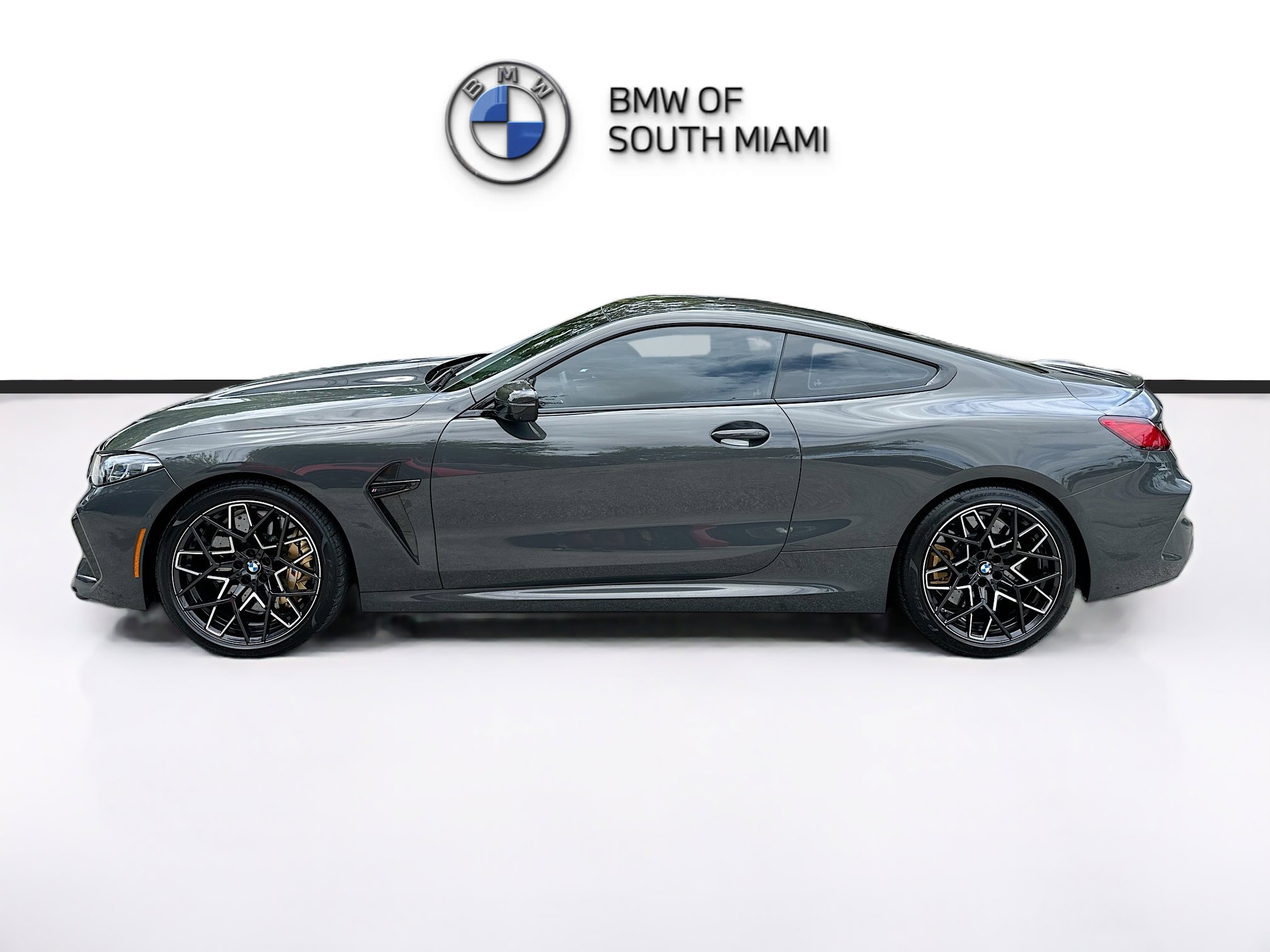 Used 2024 BMW M8 Competition w/ M Carbon Exterior Package AWD/4WD image 4