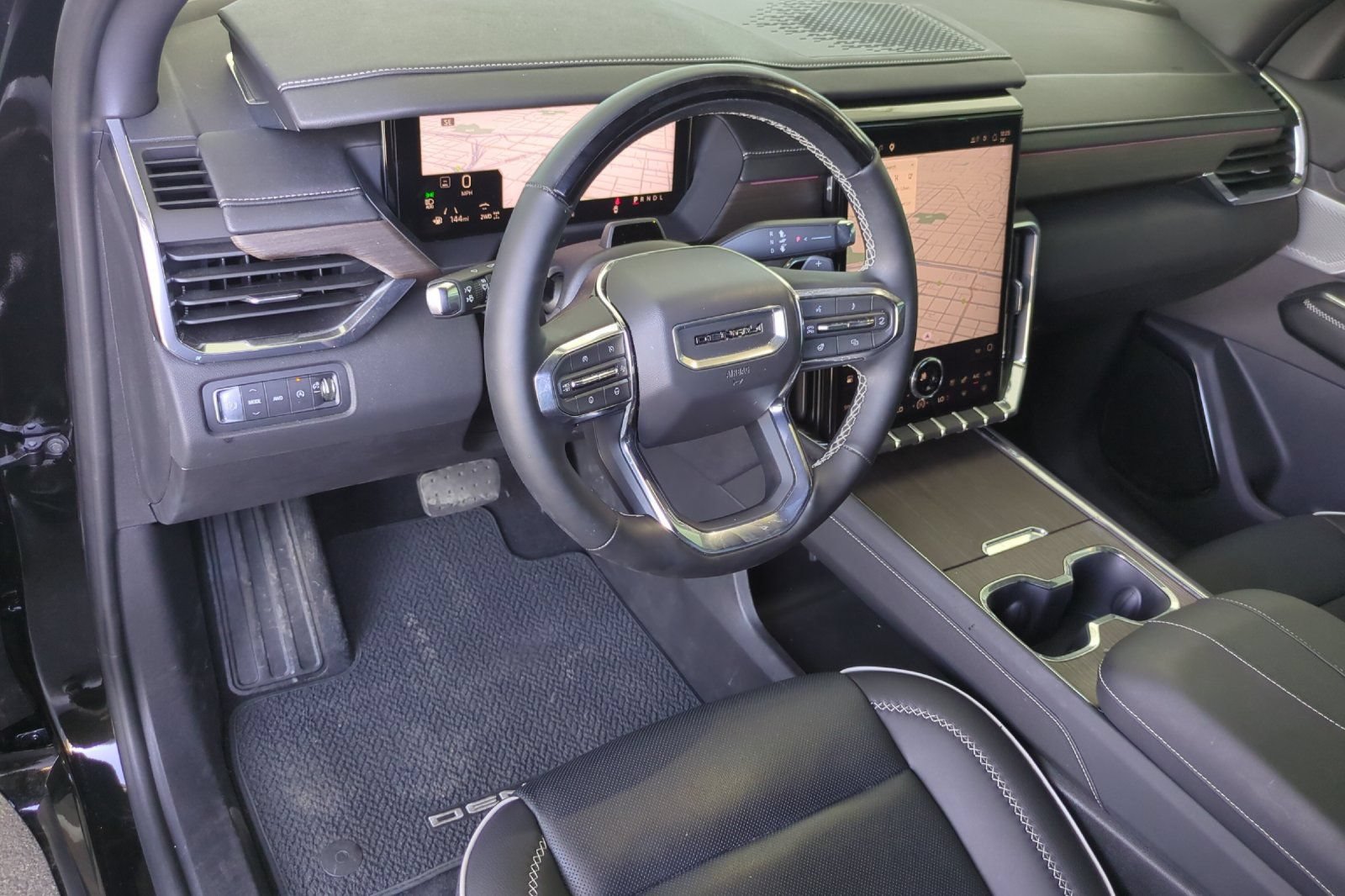Used 2025 GMC Acadia Denali w/ Super Cruise Package AWD/4WD image 9