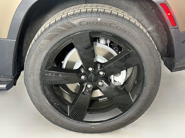 New 2026 Land Rover Defender 130 S image 29