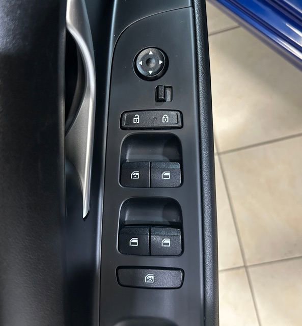 Used 2023 Hyundai Elantra SEL w/ Convenience Package image 20