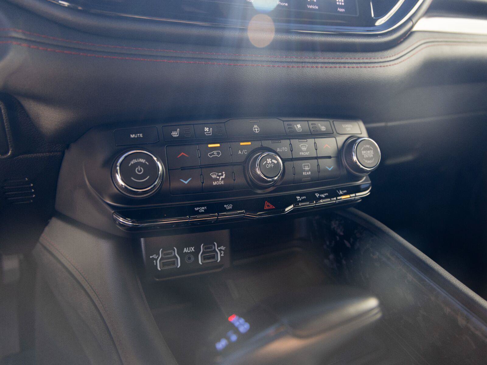 Used 2024 Dodge Durango R/T AWD/4WD image 26