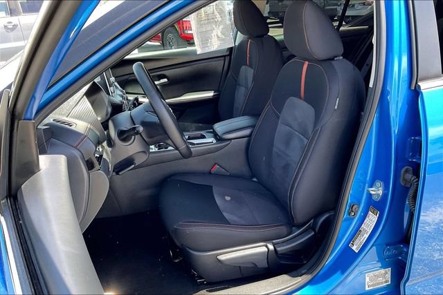 Certified 2025 Nissan Sentra SR FWD image 24