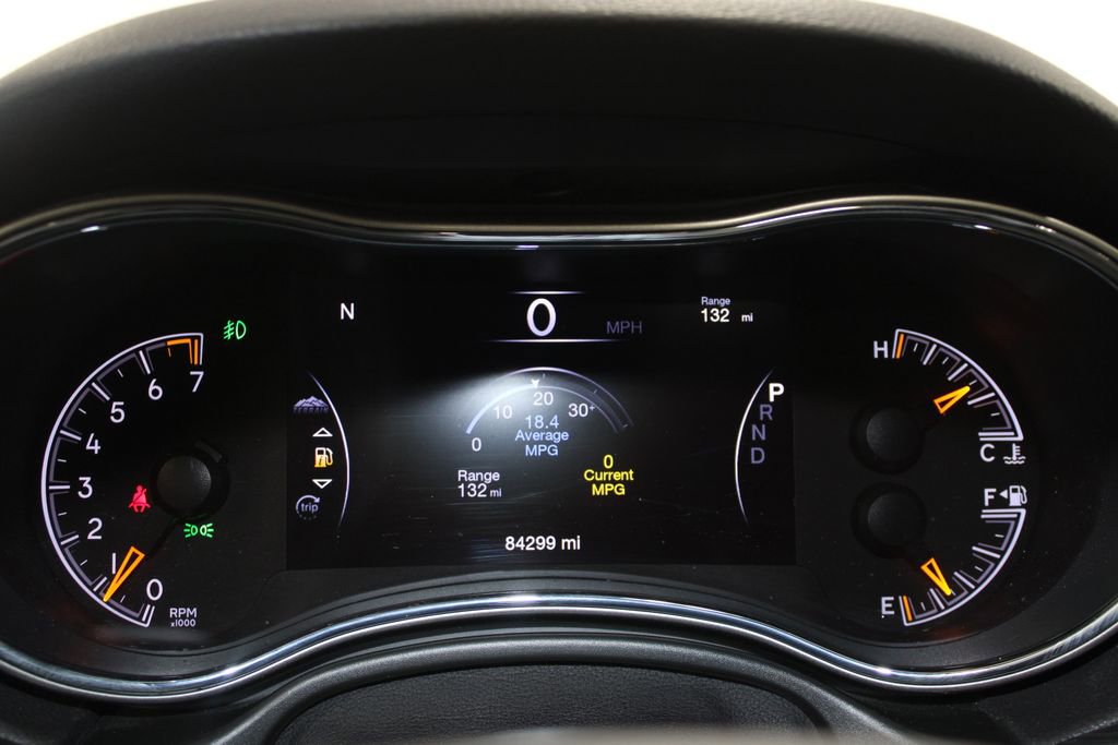 Used 2021 Jeep Grand Cherokee Limited w/ Trailer Tow Group IV image 35