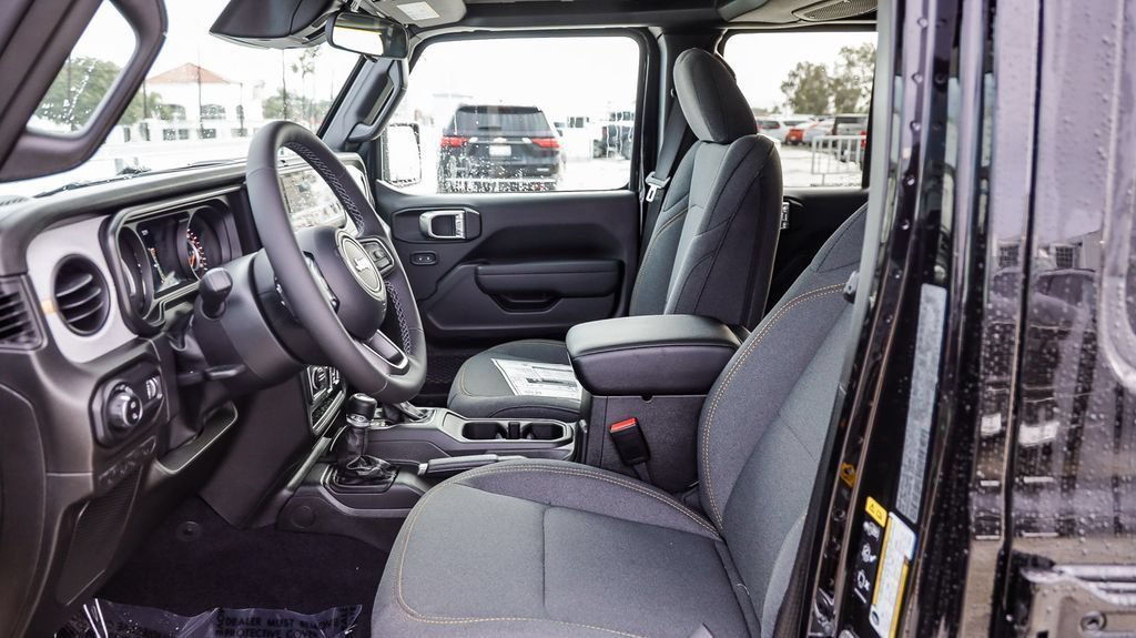 New 2026 Jeep Gladiator Sport AWD/4WD image 19