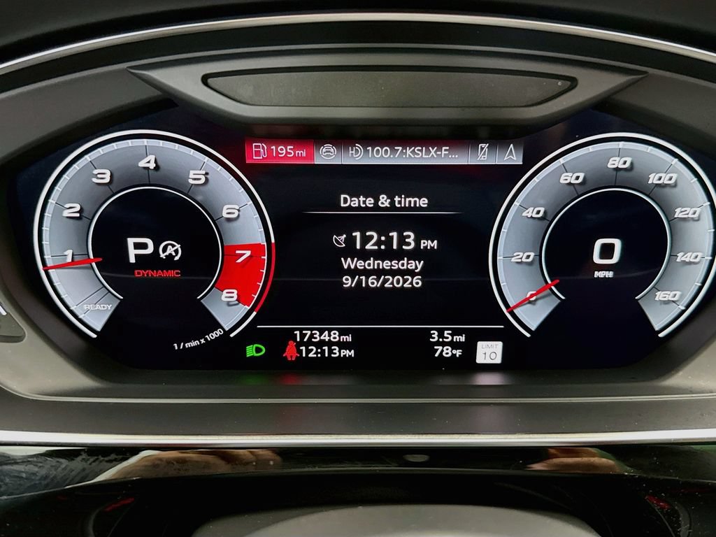 Used 2024 Audi S8 AWD/4WD image 33