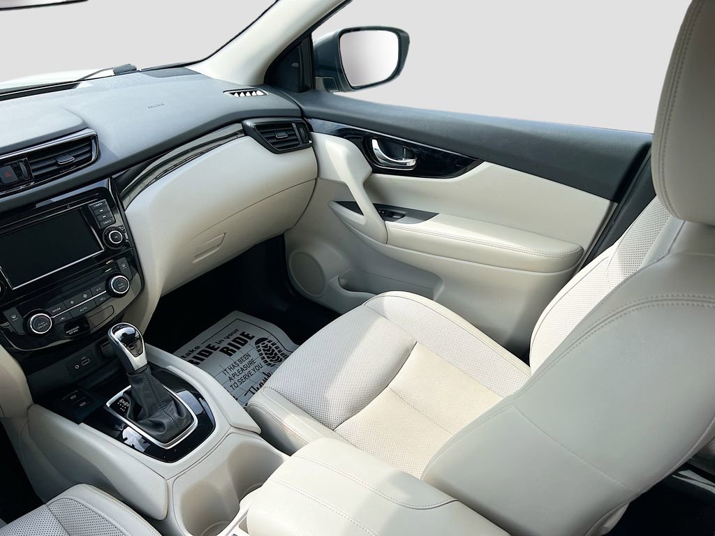 Used 2022 Nissan Rogue Sport SL image 20