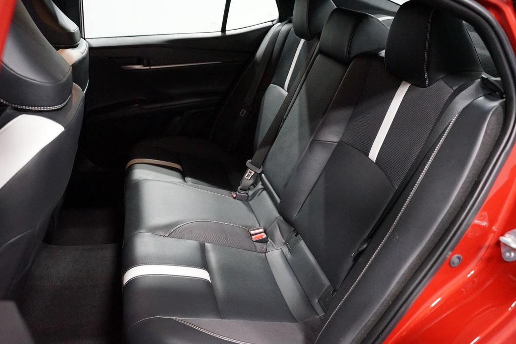 Used 2025 Toyota Camry SE FWD image 30