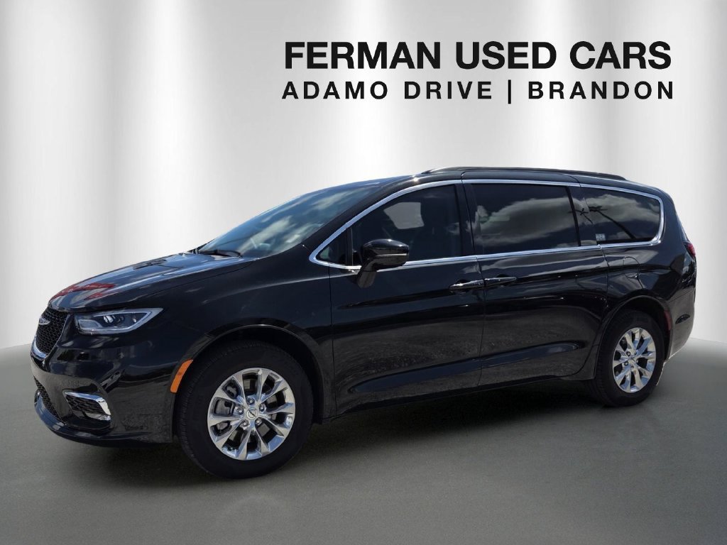 Used 2022 Chrysler Pacifica Touring-L